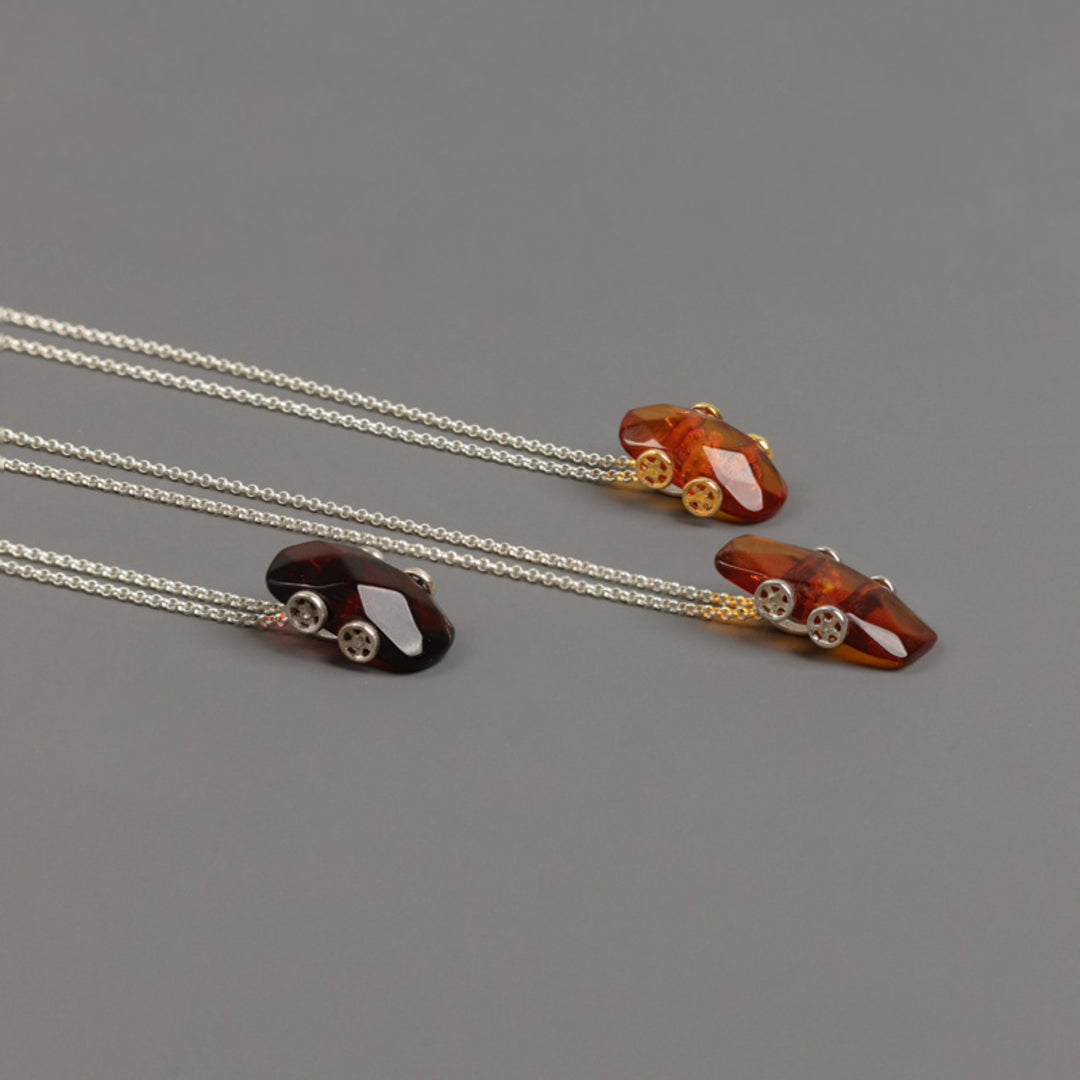 Racing-Car-Pendant-By-Yonandole_11