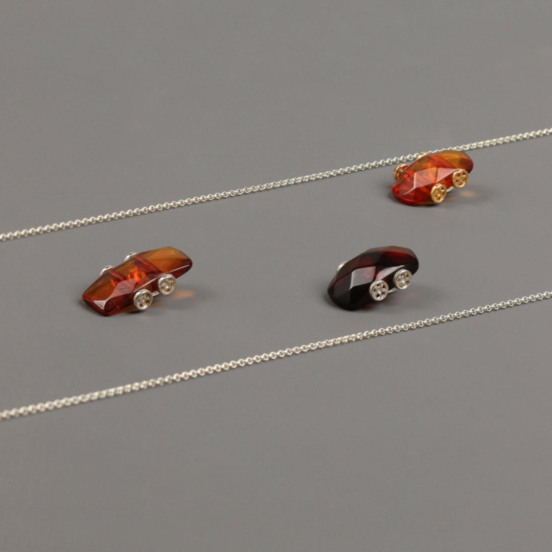 Racing-Car-Pendant-By-Yonandole_13