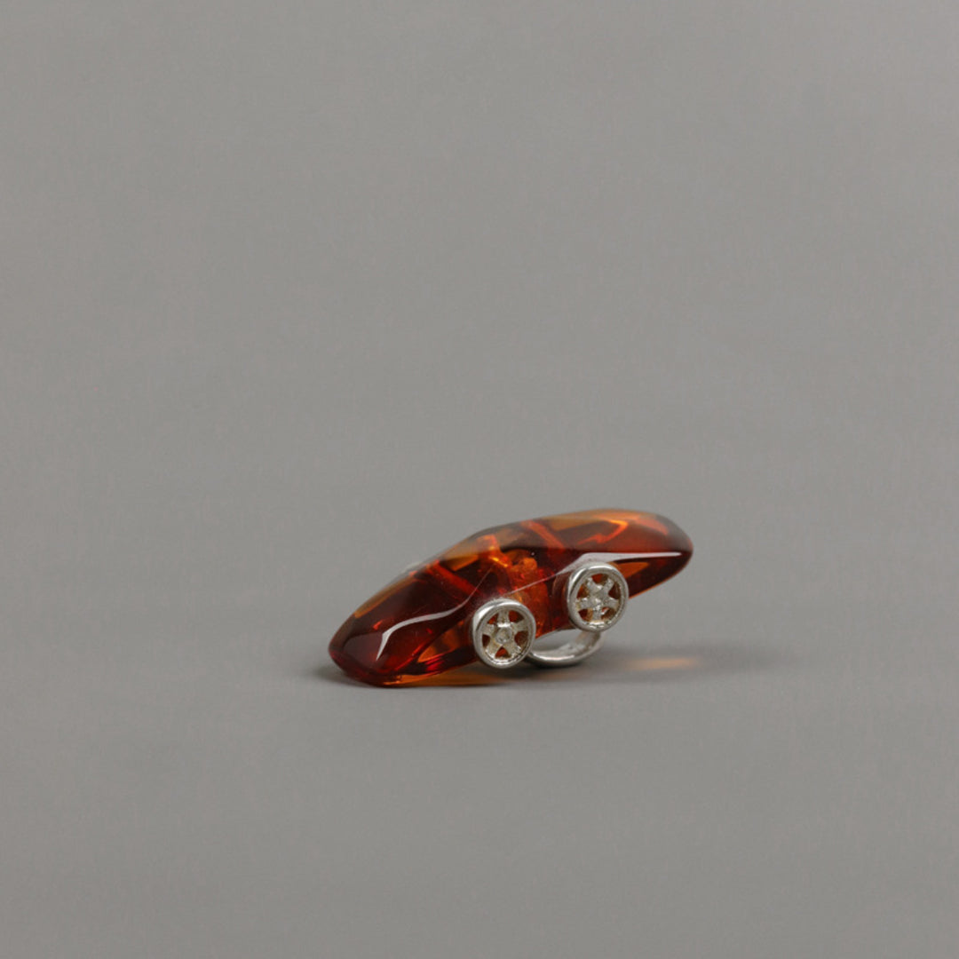 Racing-Car-Pendant-By-Yonandole_2