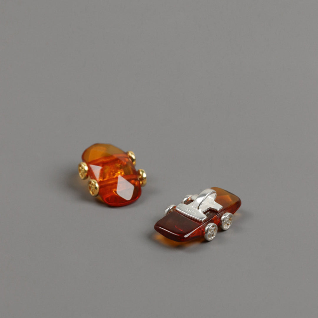 Racing-Car-Pendant-By-Yonandole_4