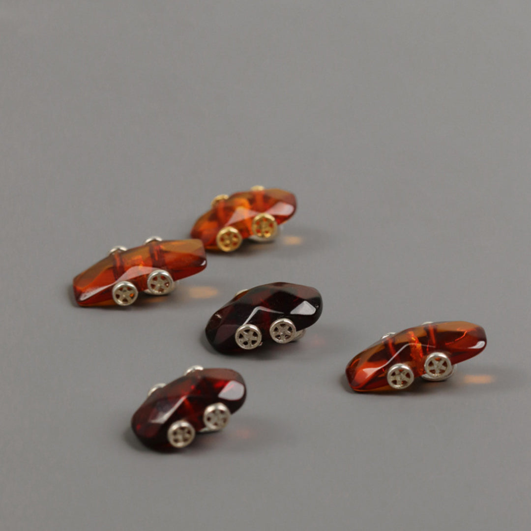 Racing-Car-Pendant-By-Yonandole_5