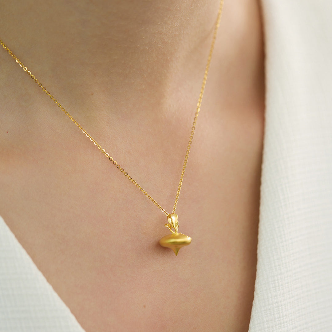 Radish-Pendant-With-Zirconia-By-Yonandole_4