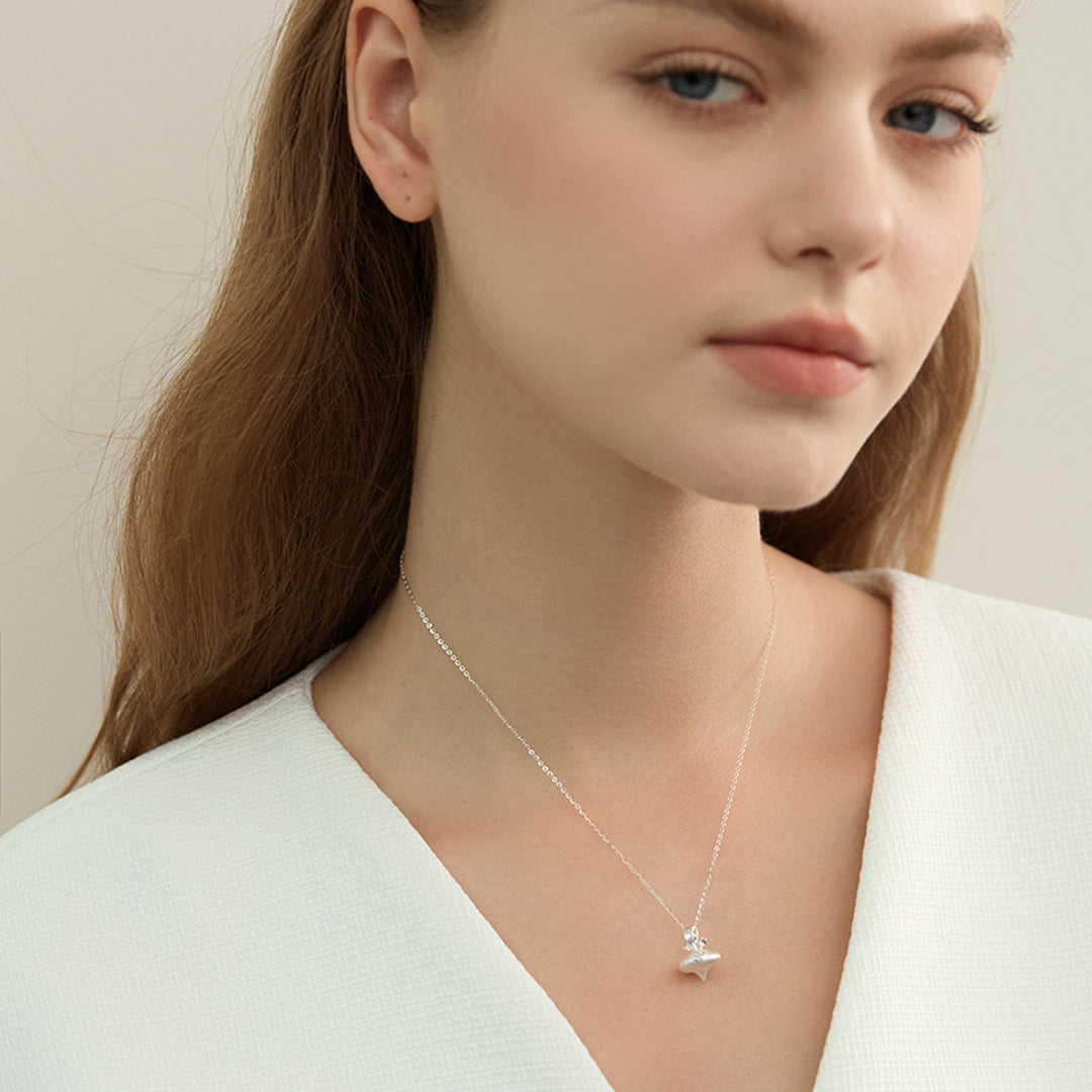 Radish-Pendant-With-Zirconia-By-Yonandole_9