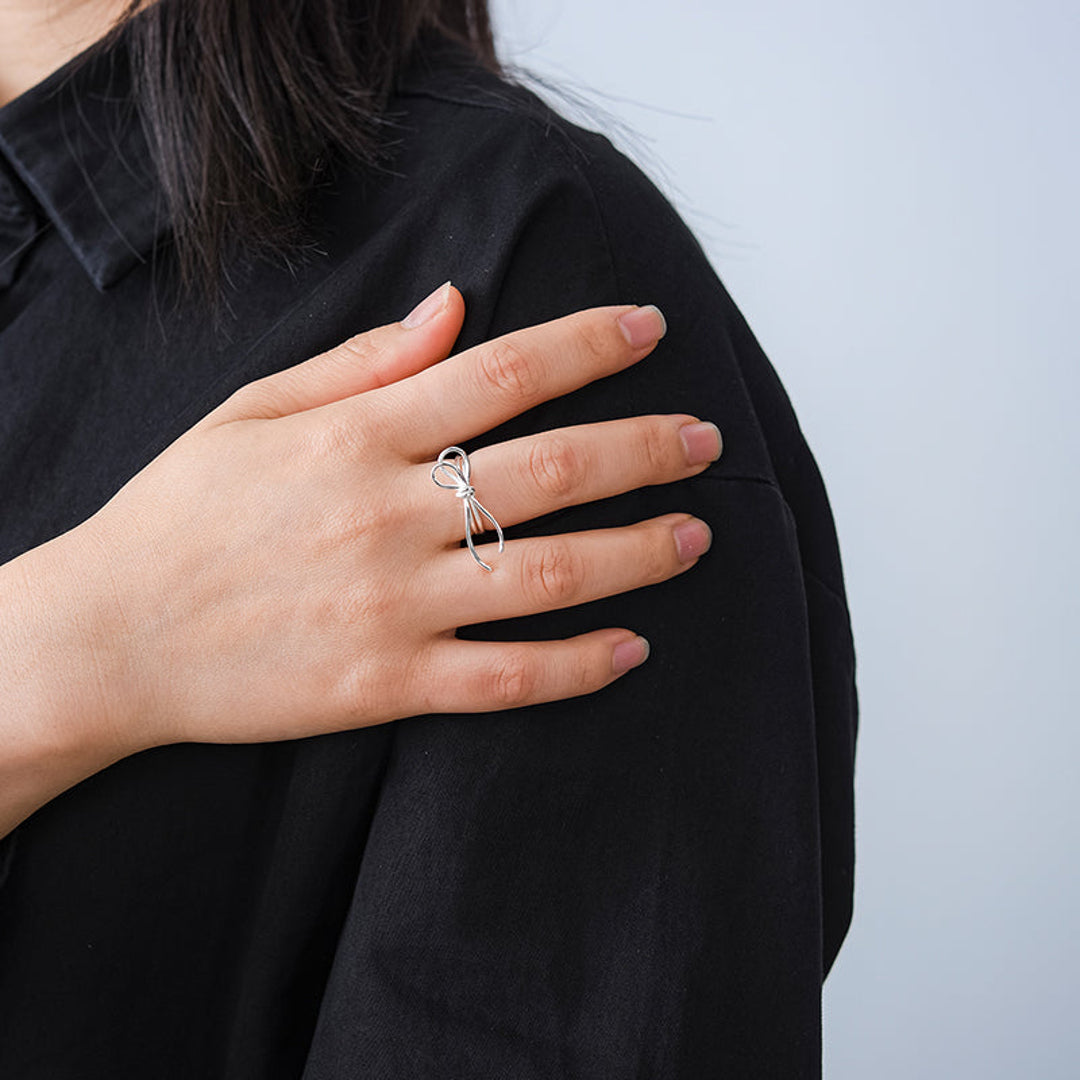 Ring-With-A-Loose-Knot-By-Yonandole_10
