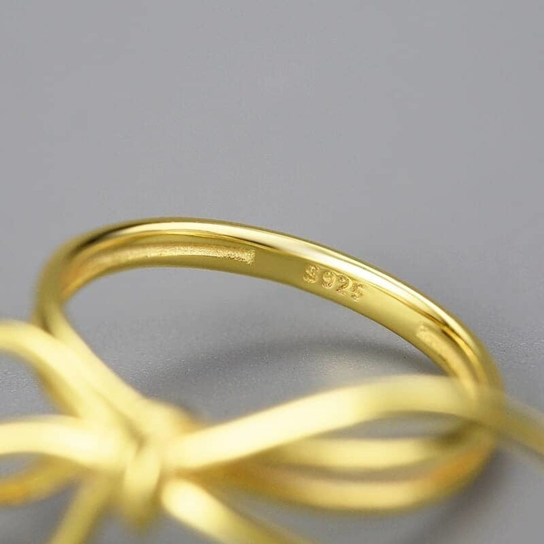 Ring-With-A-Loose-Knot-By-Yonandole_5