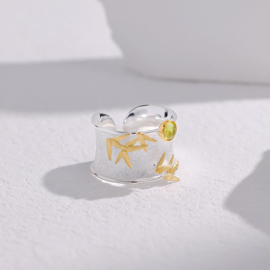 Ring-With-Bamboo-Leaves-And-Gemstone-By-Yonandole_4a
