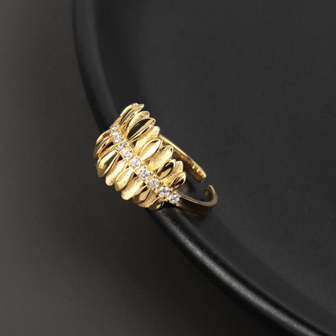 Ring-With-Mirror-Motif-By-Yonandole_1