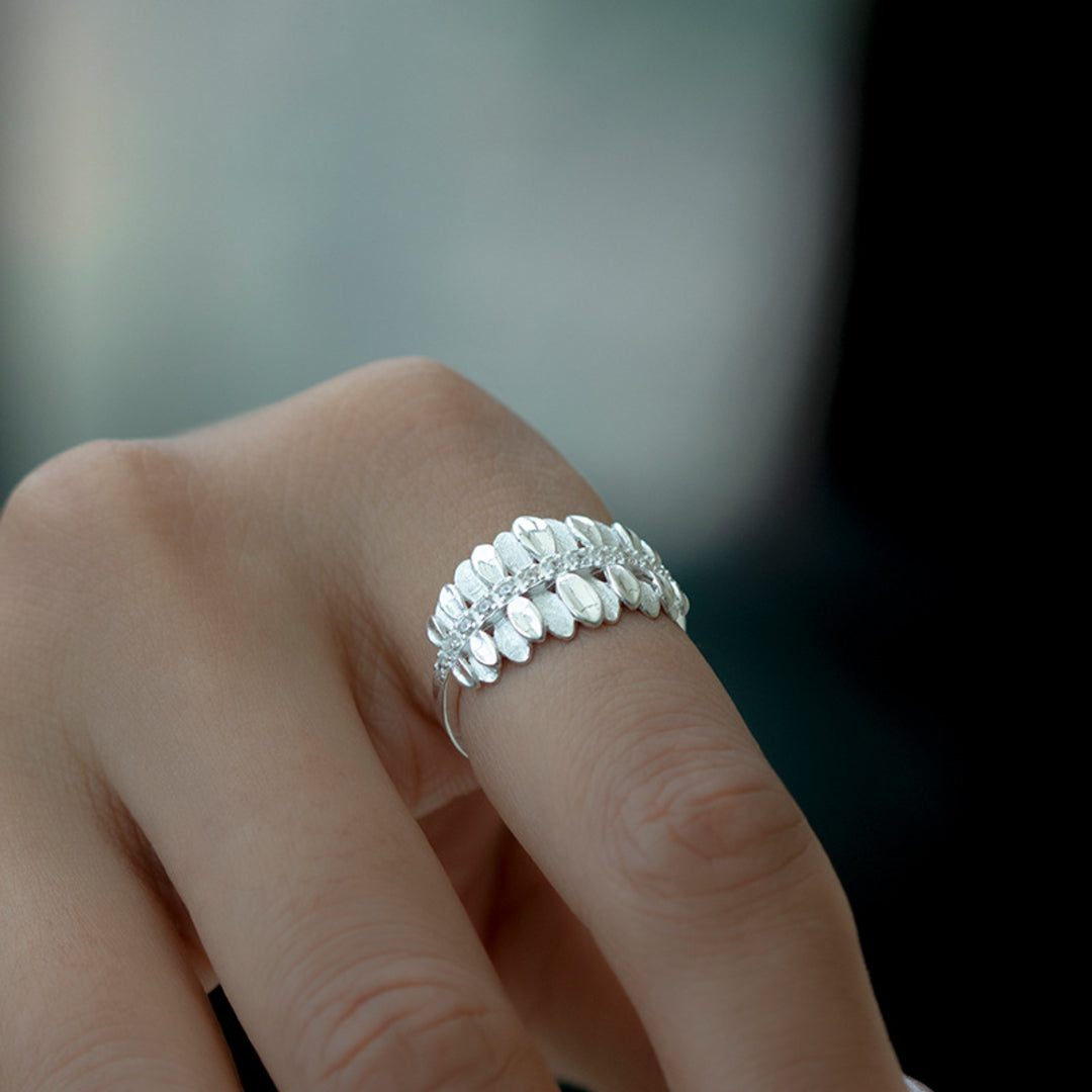 Ring-With-Mirror-Motif-By-Yonandole_10