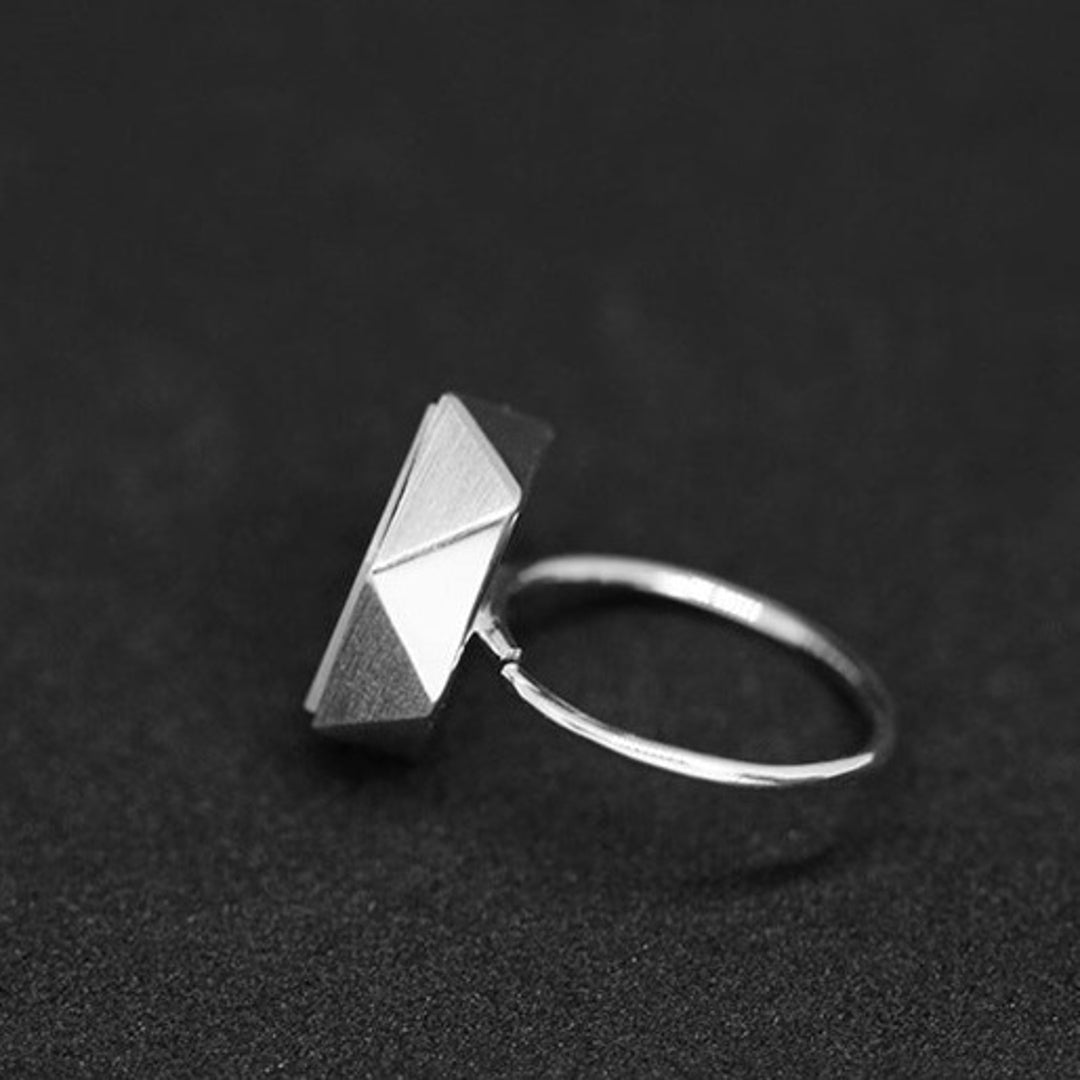 Ring-With-Pentagon-And-Shell-By-Yonandole_5