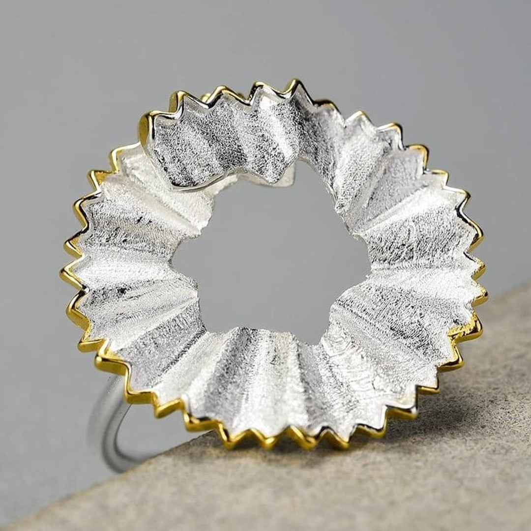 Ring-With-Round-Pencil-Shavings-By-Yonandole_5