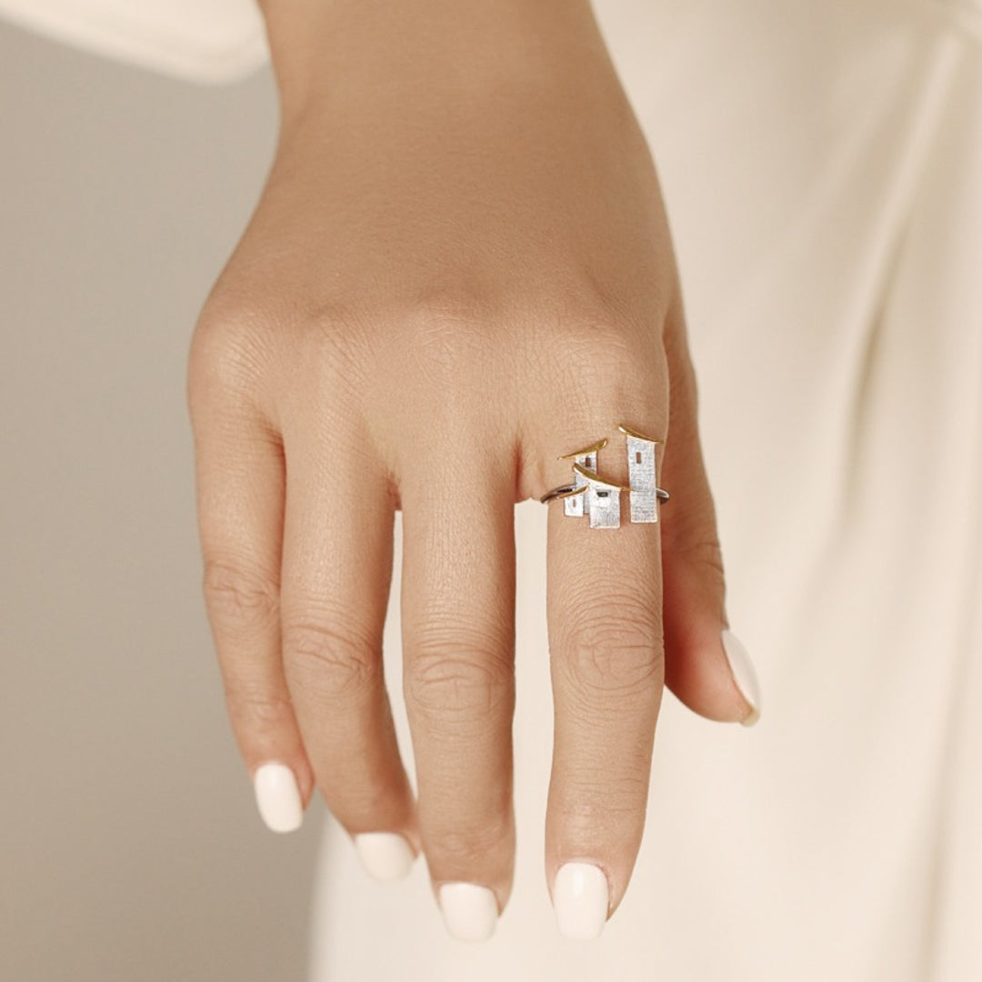 Ring-With-Small-Village-Houses-By-Yonandole_3