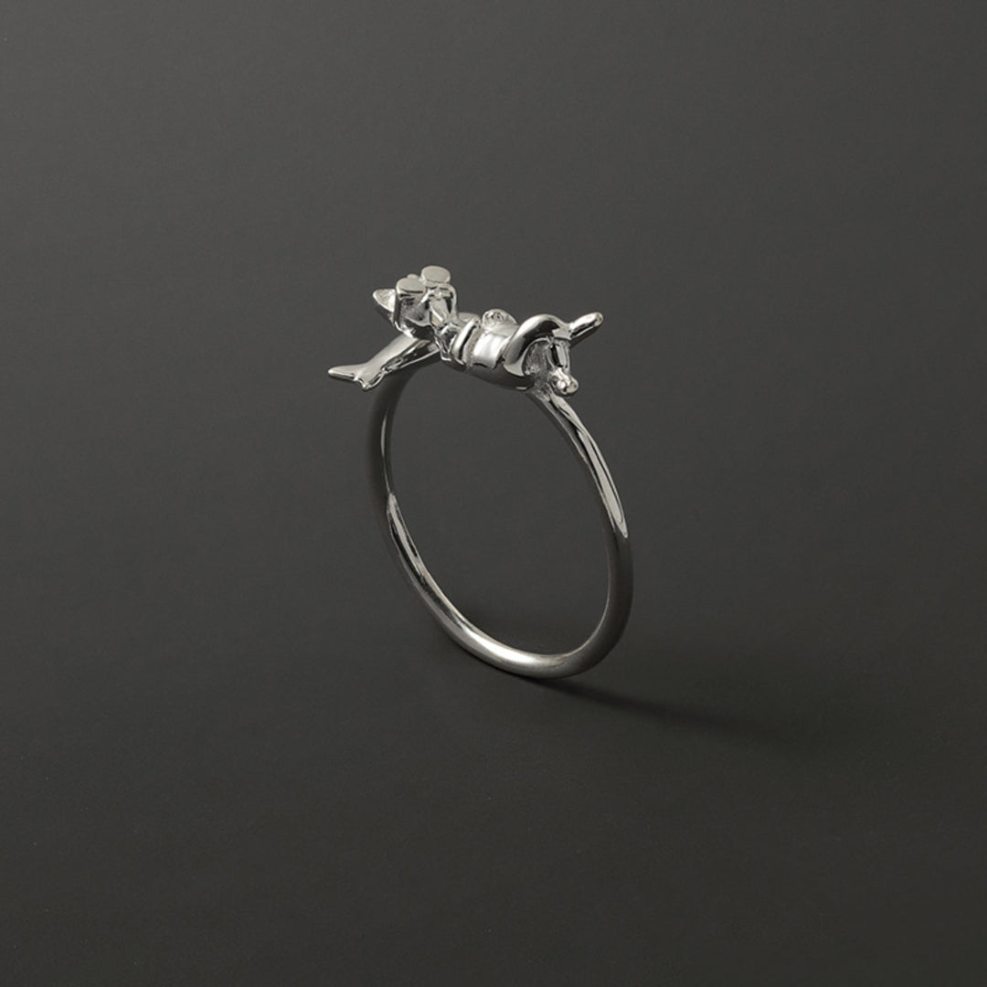 Ring-With-Sunbathing-Cat-By-Yonandole_4