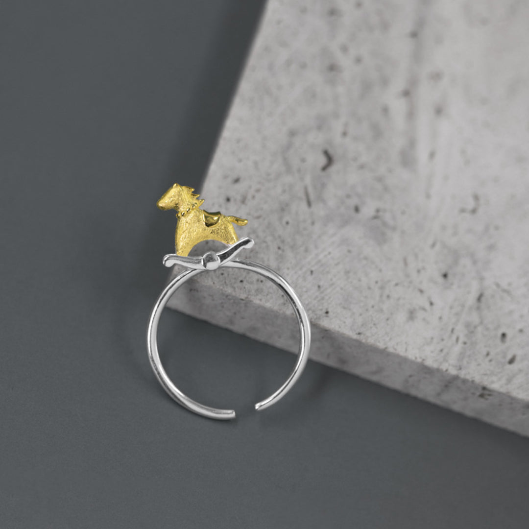 Rocking-Horse-Ring-By-Yonandole_5