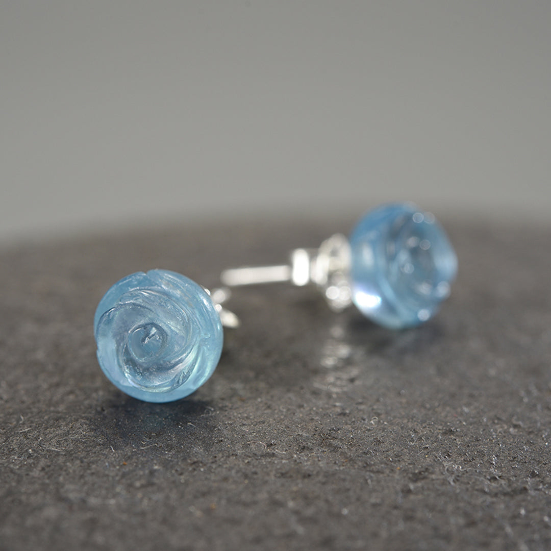 Rose-Earrings-With-Aquamarine-By-Yonandole_3