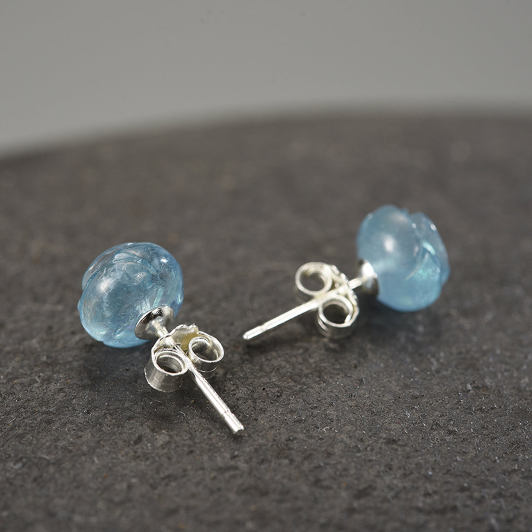 Rose-Earrings-With-Aquamarine-By-Yonandole_4