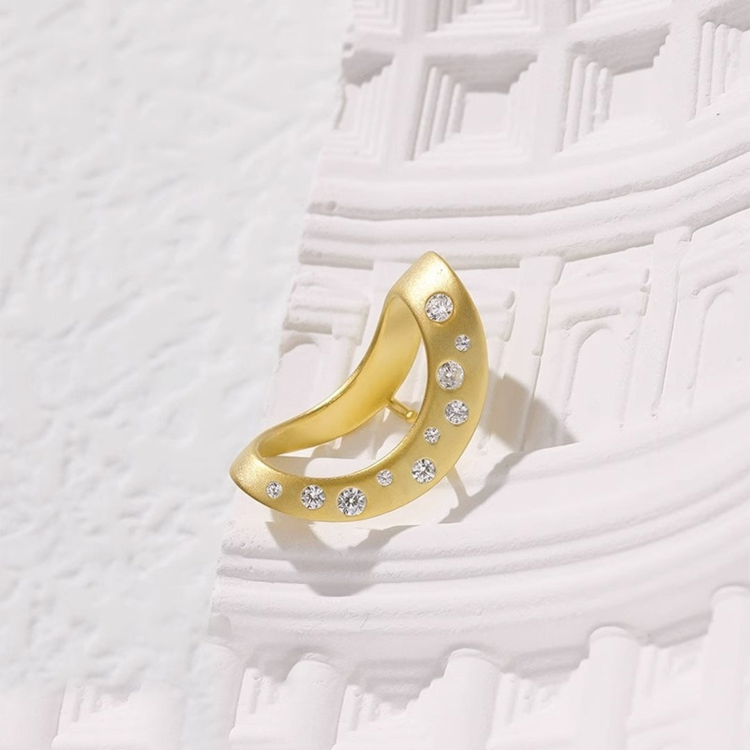 Semicircular-Earrings-With-Zirconia-By-Yonandole_4