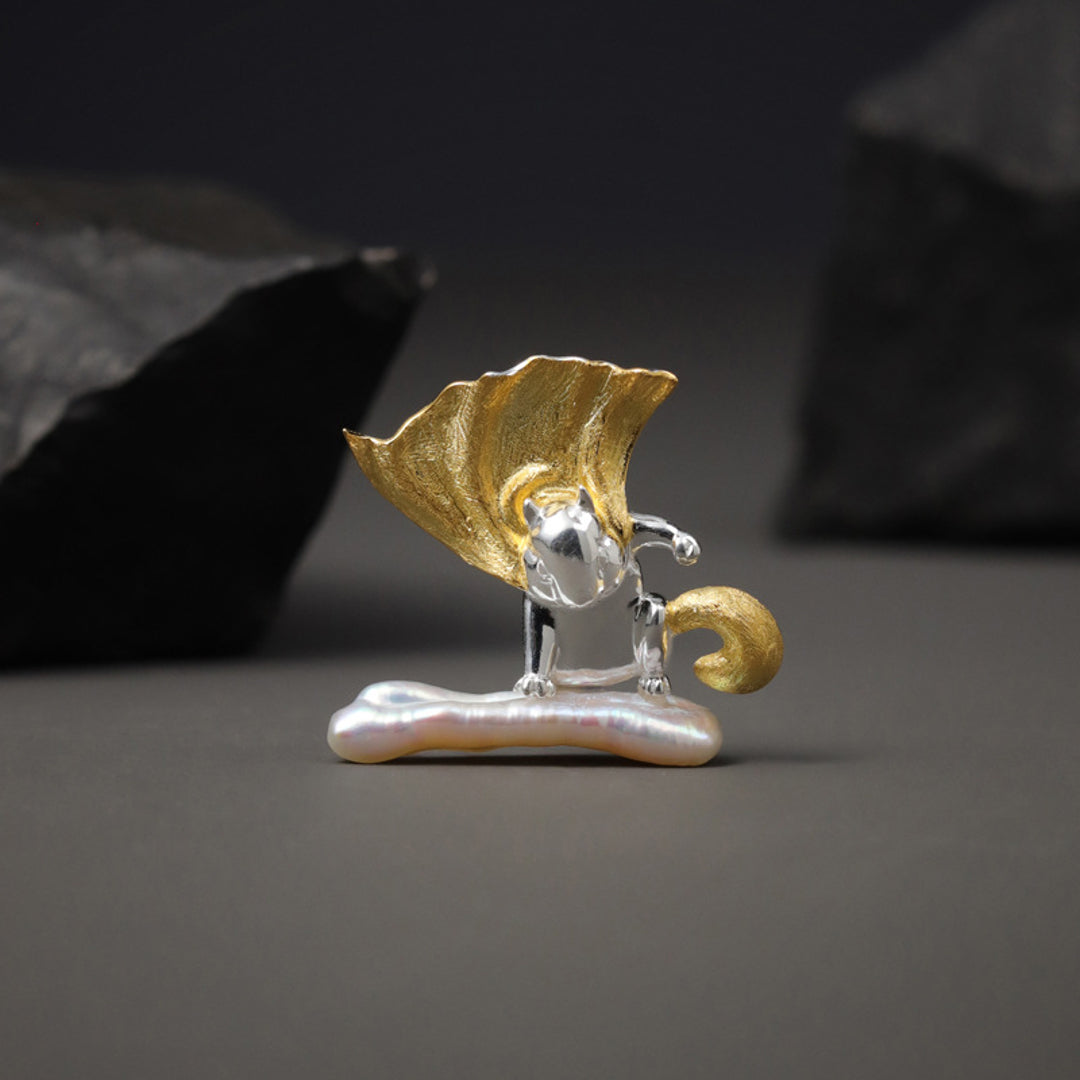 Squirrel-Man-Brooch-By-Yonandole_6a