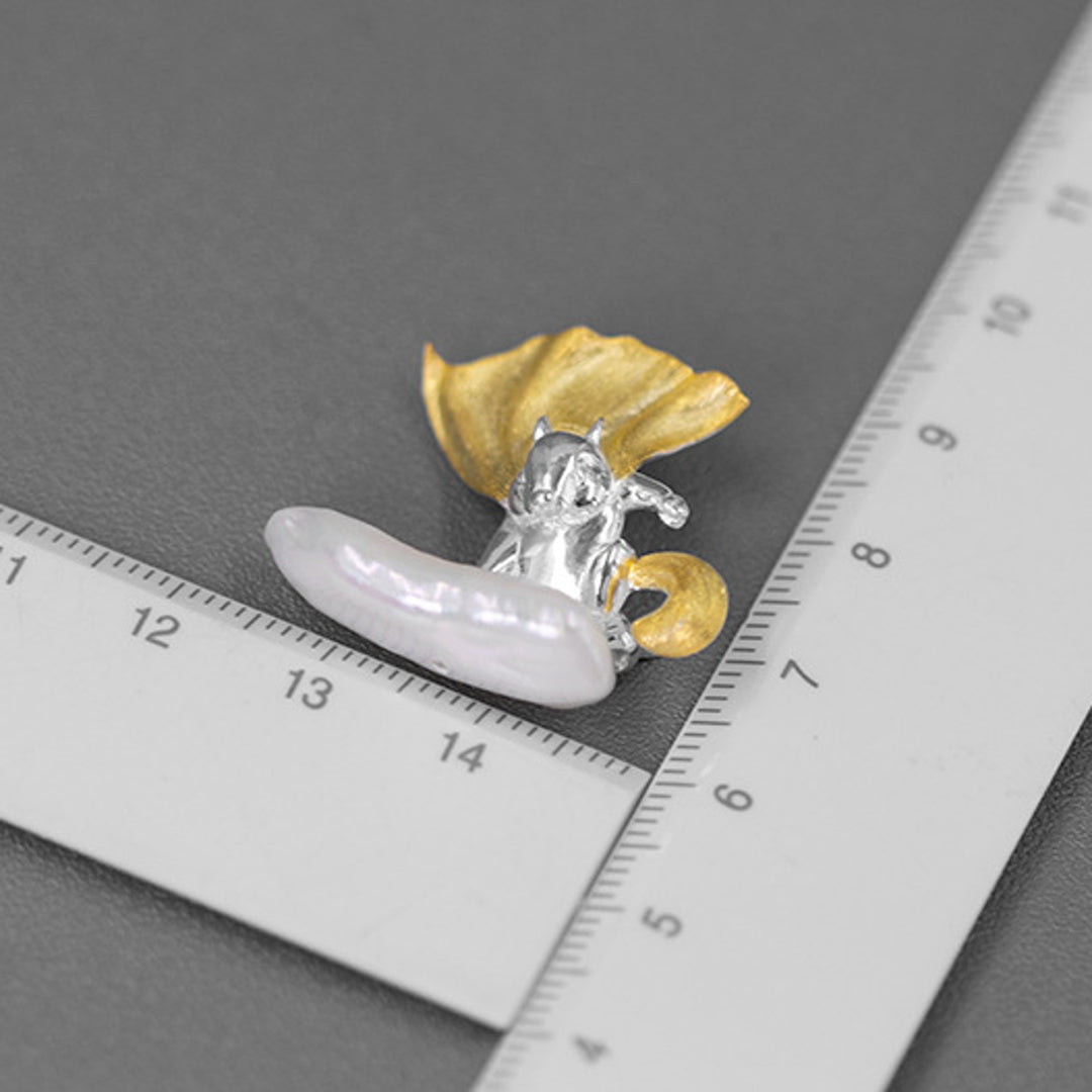 Squirrel-Man-Brooch-By-Yonandole_7a