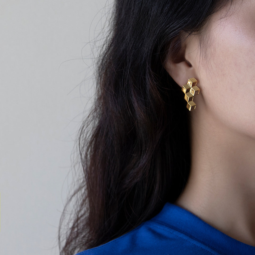 Stud-Earrings-With-Cube-Pattern-By-Yonandole_3