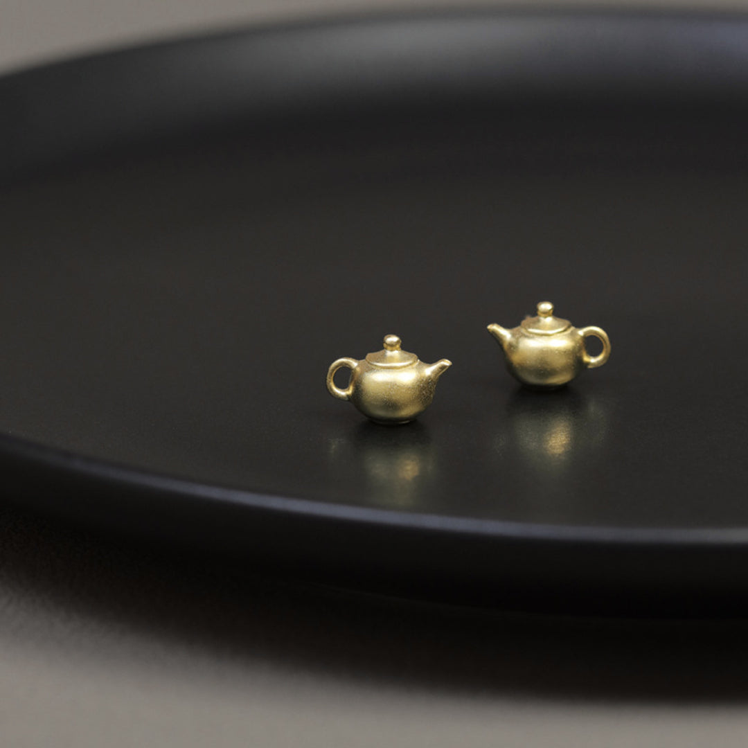 Teapot-Earrings-By-Yonandole_10
