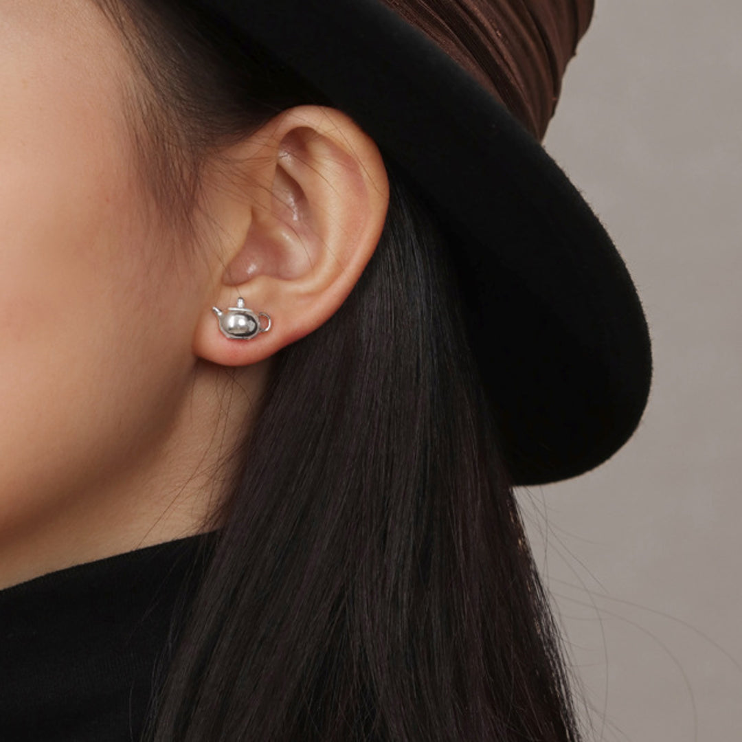 Teapot-Earrings-By-Yonandole_3