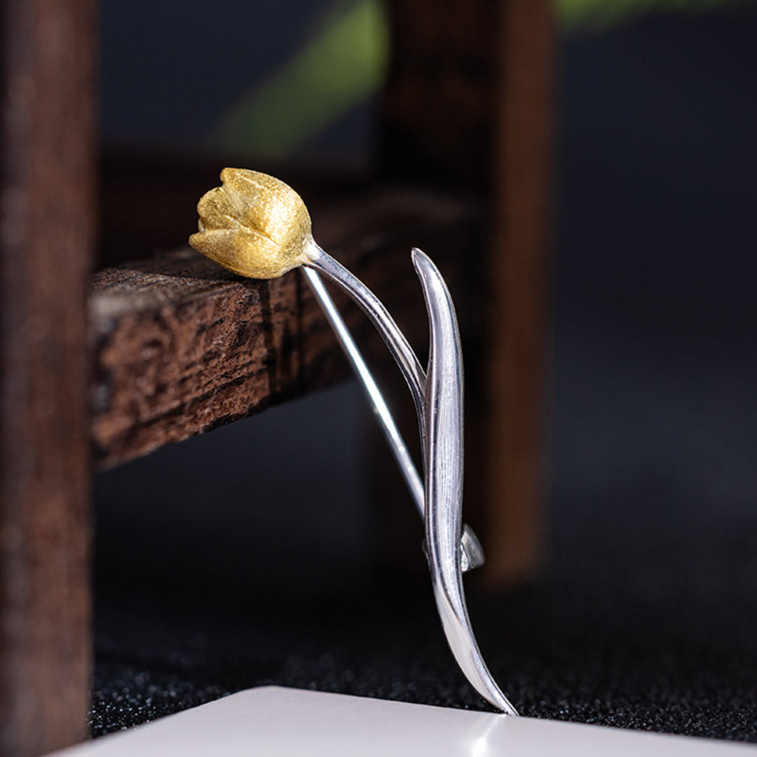 Tulip-Brooch-By-Yonandole_2a