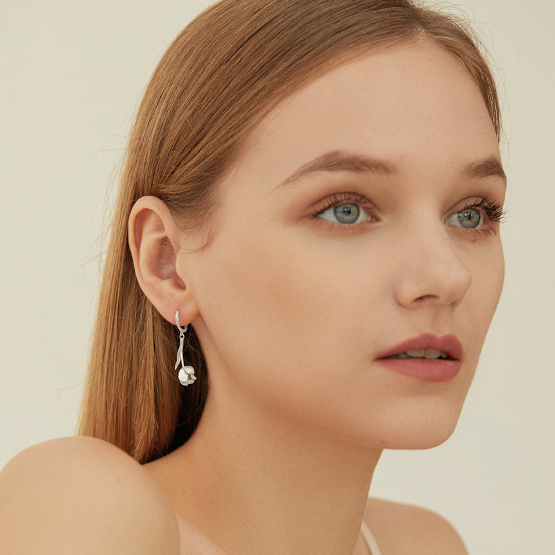 Tulip-Earrings-By-Yonandole_2