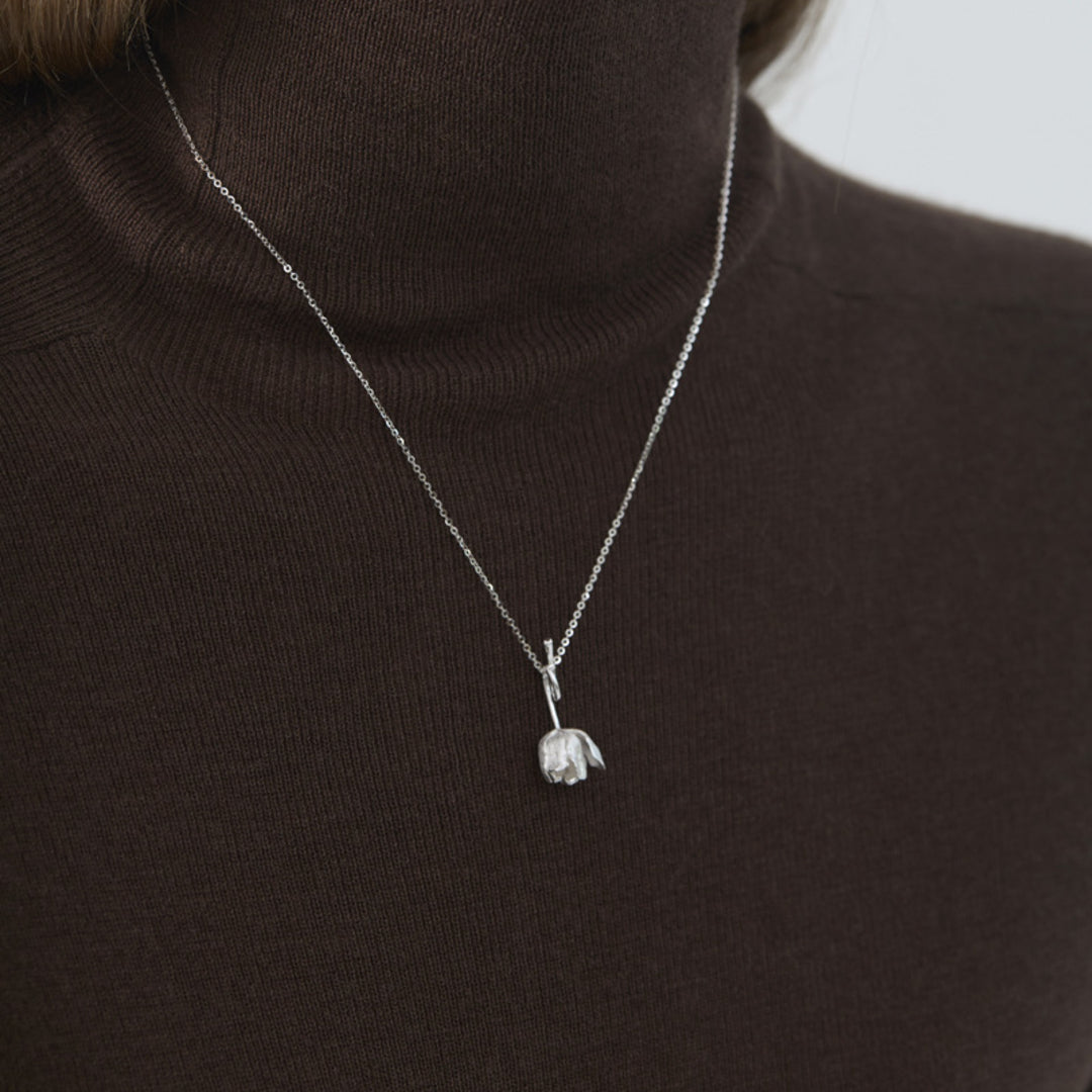 Tulip-Pendant-By-Yonandole_2a