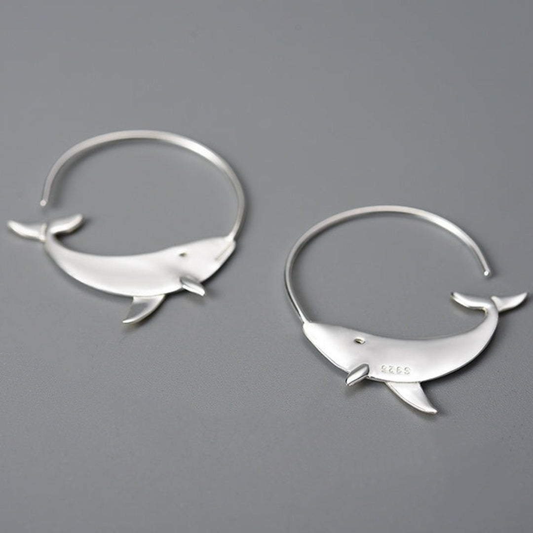 Whale-Earrings-By-Yonandole_8