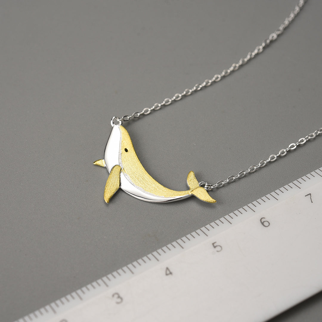 Whale-Necklace-By-Yonandole_2