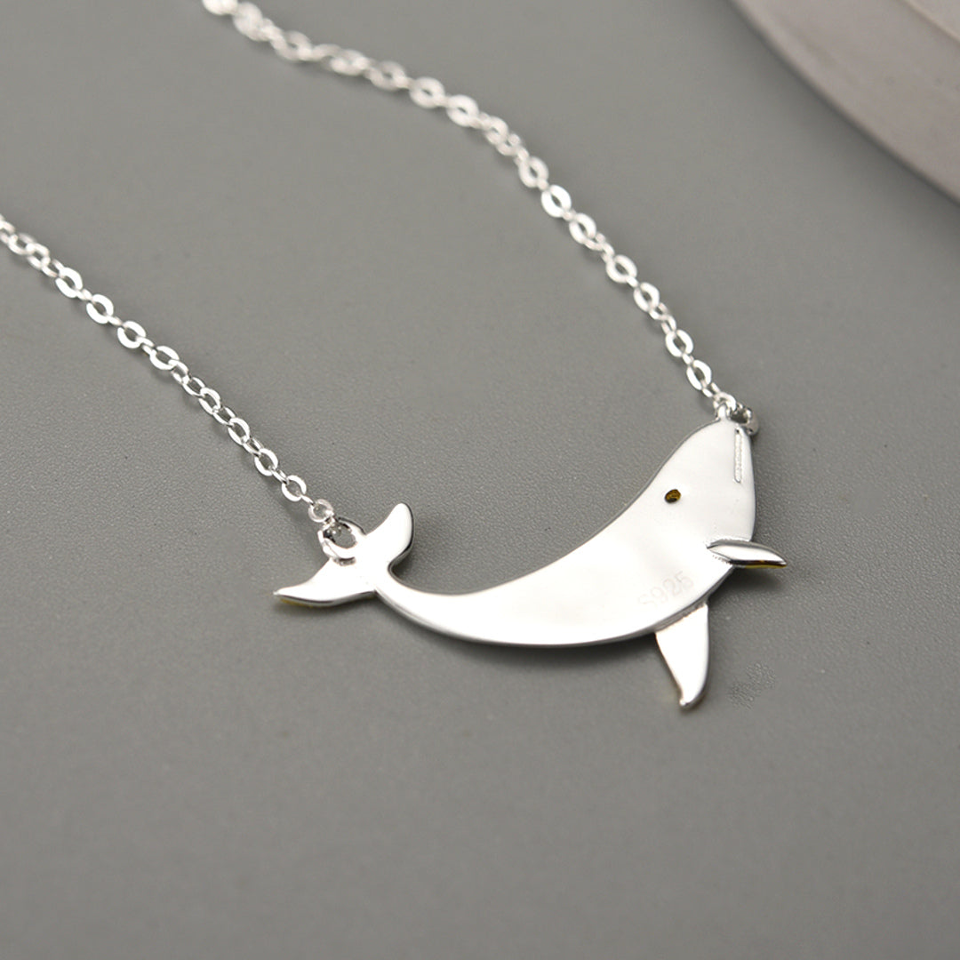 Whale-Necklace-By-Yonandole_4