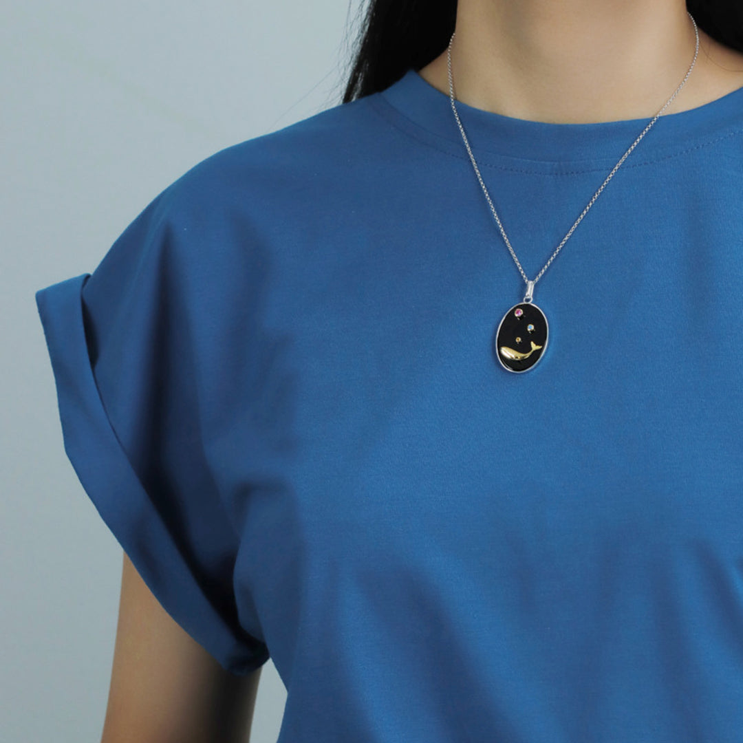Whale-Pendant-With-Black-Agate-By-Yonandole_5