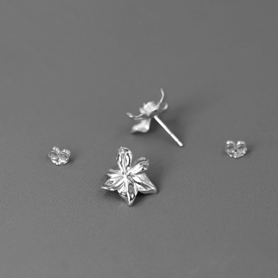 Wild-Narcissus-Flower-Earrings-By-Yonandole_11