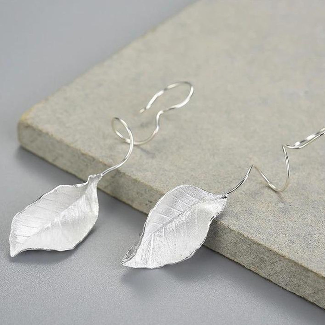 Wire-Earrings-With-Falling-Leaf-By-Yonandole_6