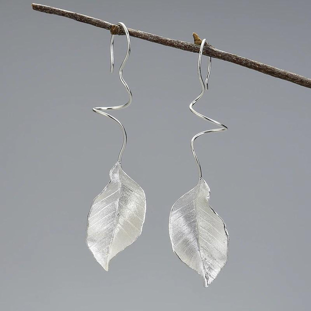 Wire-Earrings-With-Falling-Leaf-By-Yonandole_7