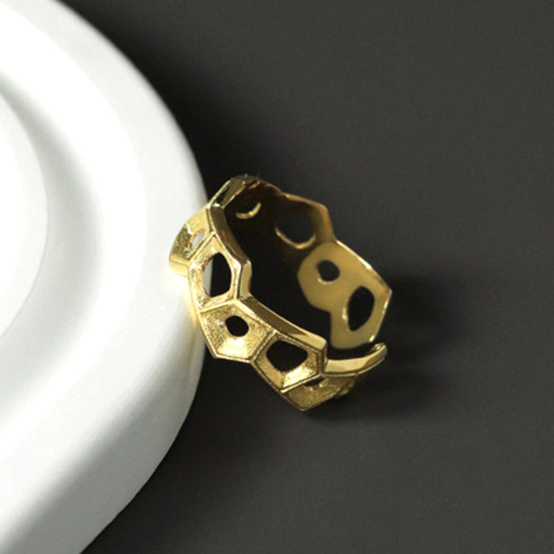 Adjustable-Ring-With-3D-Pattern-By-Yonandole_12