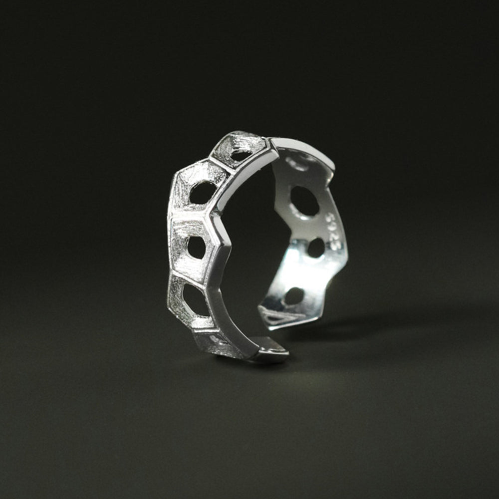 
                  
                    Adjustable-Ring-With-3D-Pattern-By-Yonandole_6
                  
                