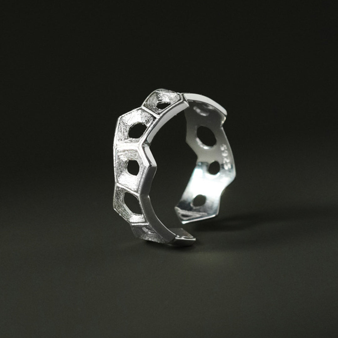 Adjustable-Ring-With-3D-Pattern-By-Yonandole_6