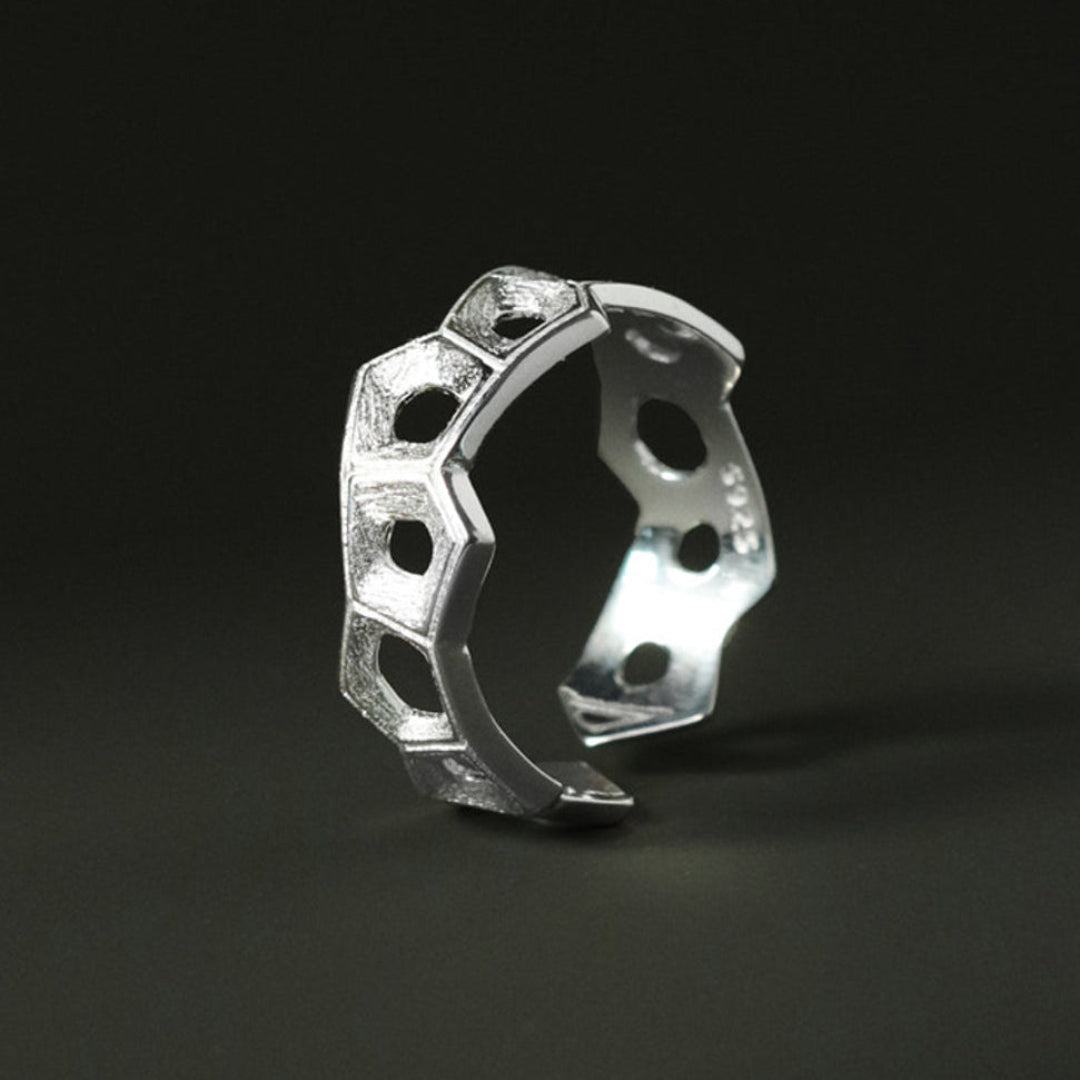 Adjustable-Ring-With-3D-Pattern-By-Yonandole_6