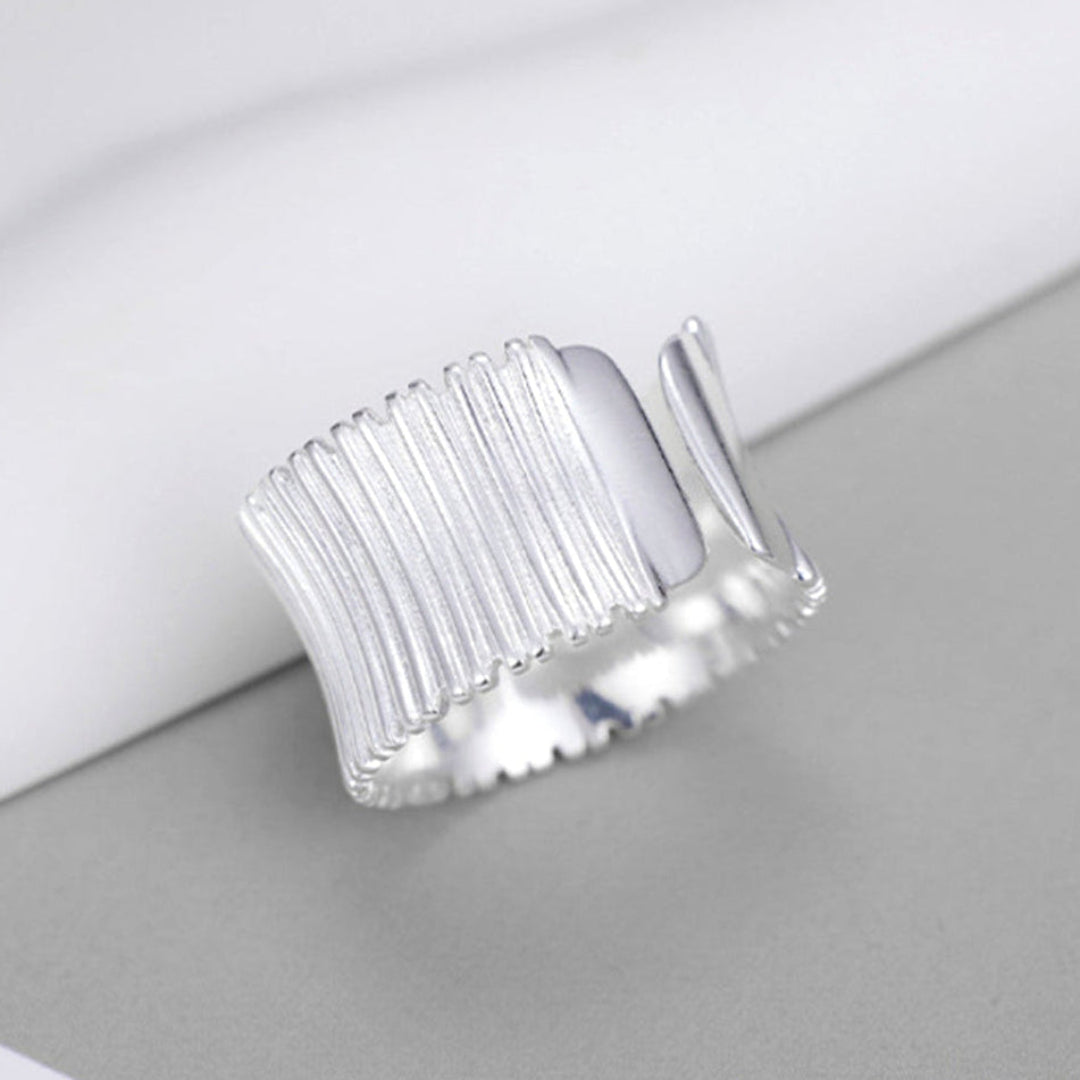Adjustable-Wide-Ring-With-Pleated-Pattern-By-Yonandole_1