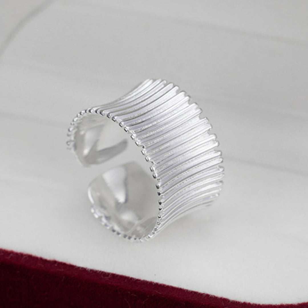 Adjustable-Wide-Ring-With-Pleated-Pattern-By-Yonandole_2