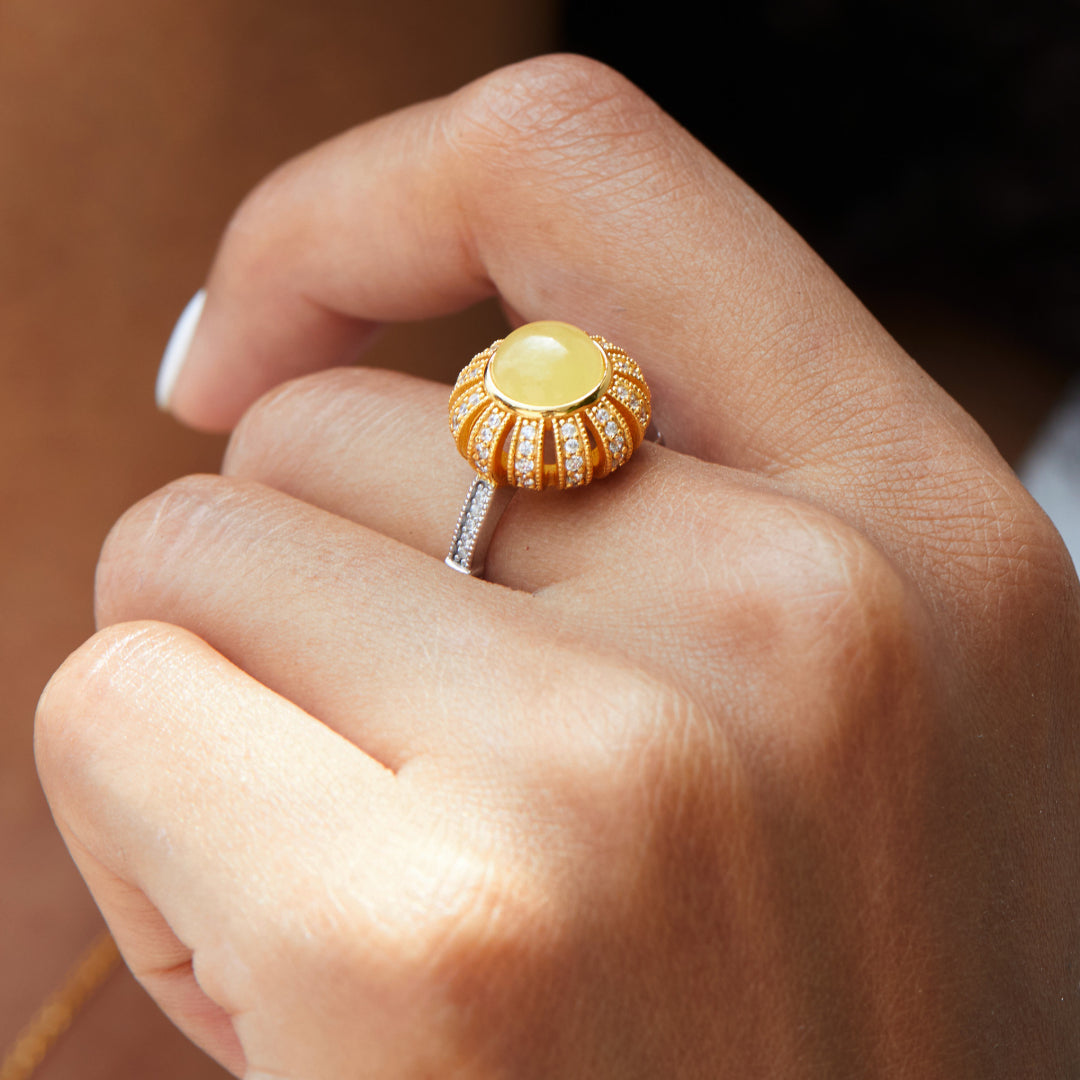 Amber-Ring-Light-Luxury-Retro-Style-By-Yonandole_1