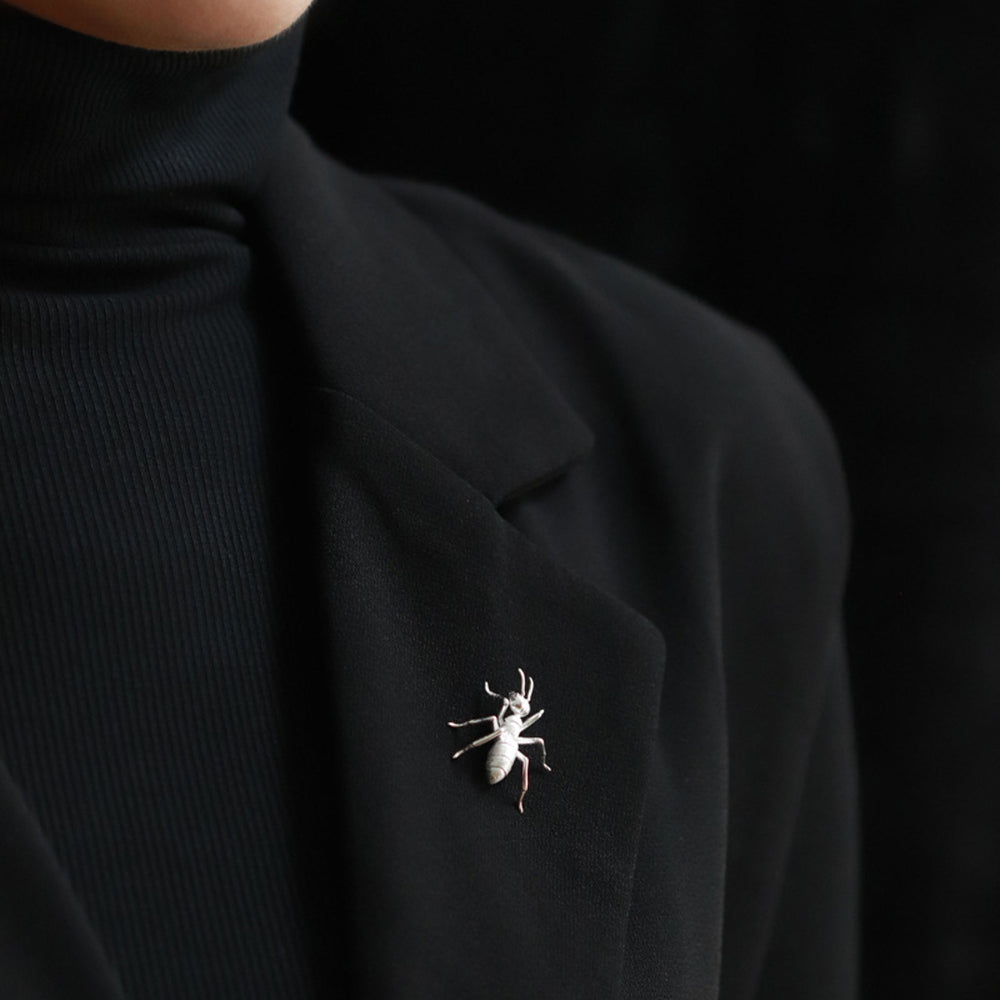 
                  
                    Ant-Brooch-By-Yonandole_8
                  
                