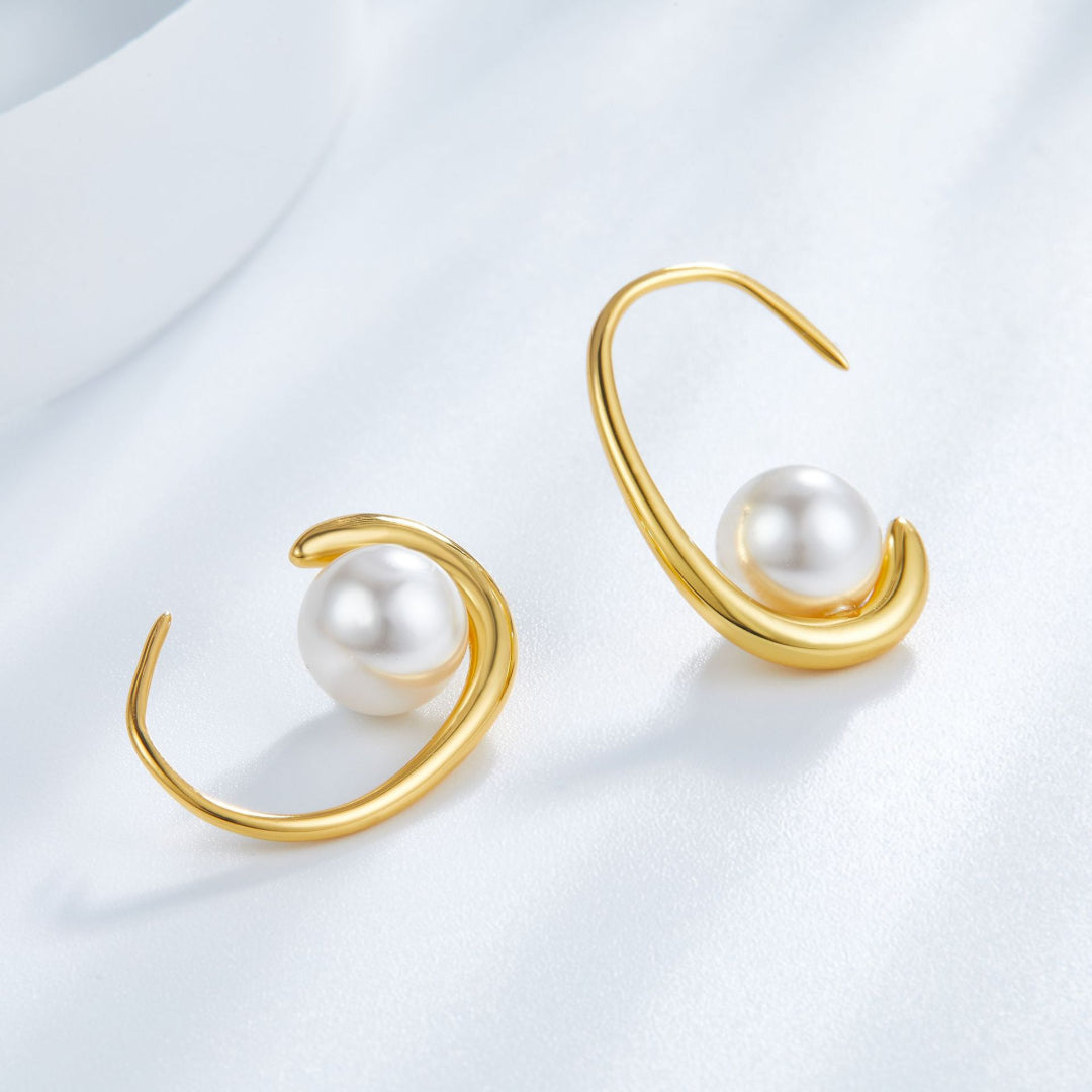 Arc-Earrings-With-Shell-Pearl-By-Yonandole_2