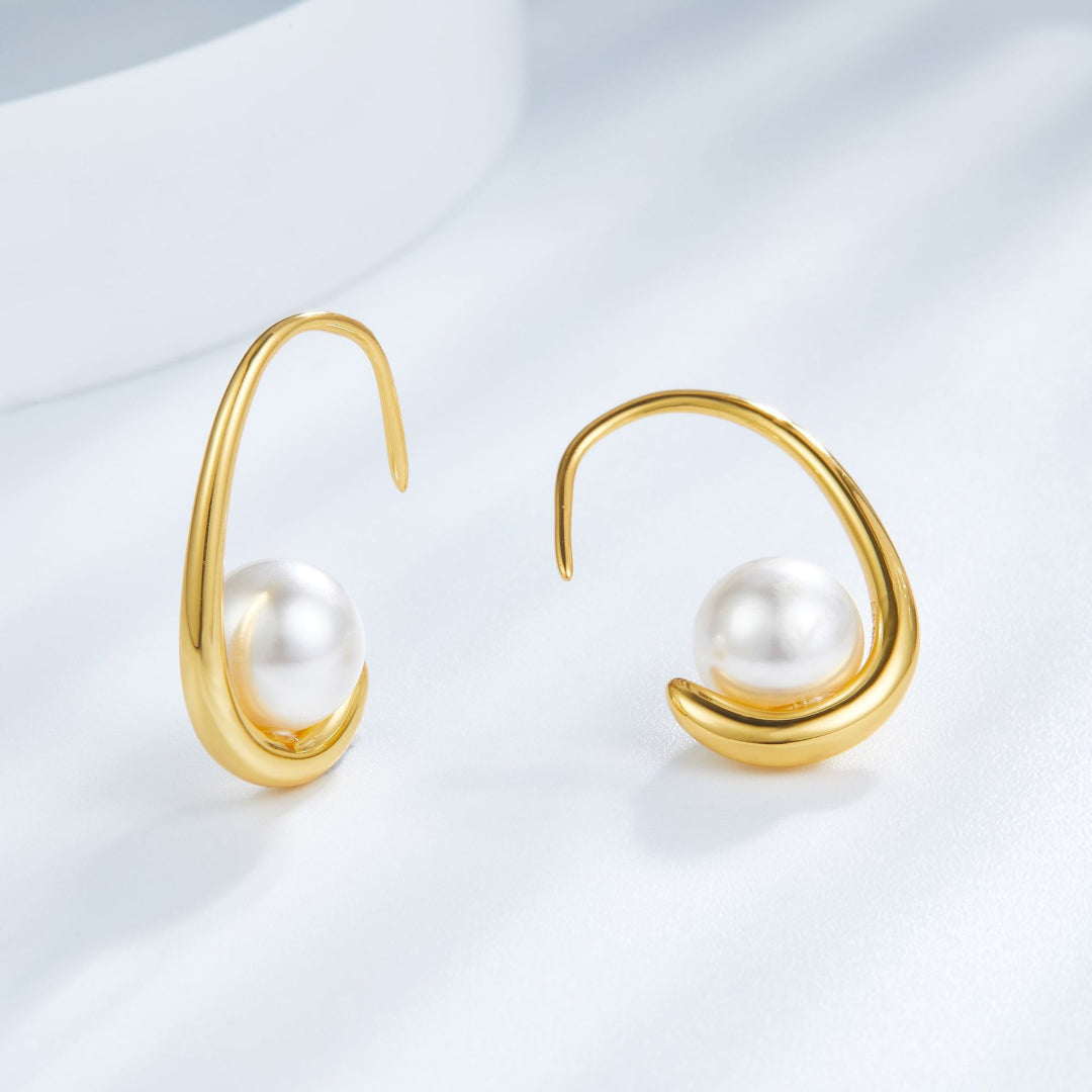 Arc-Earrings-With-Shell-Pearl-By-Yonandole_4