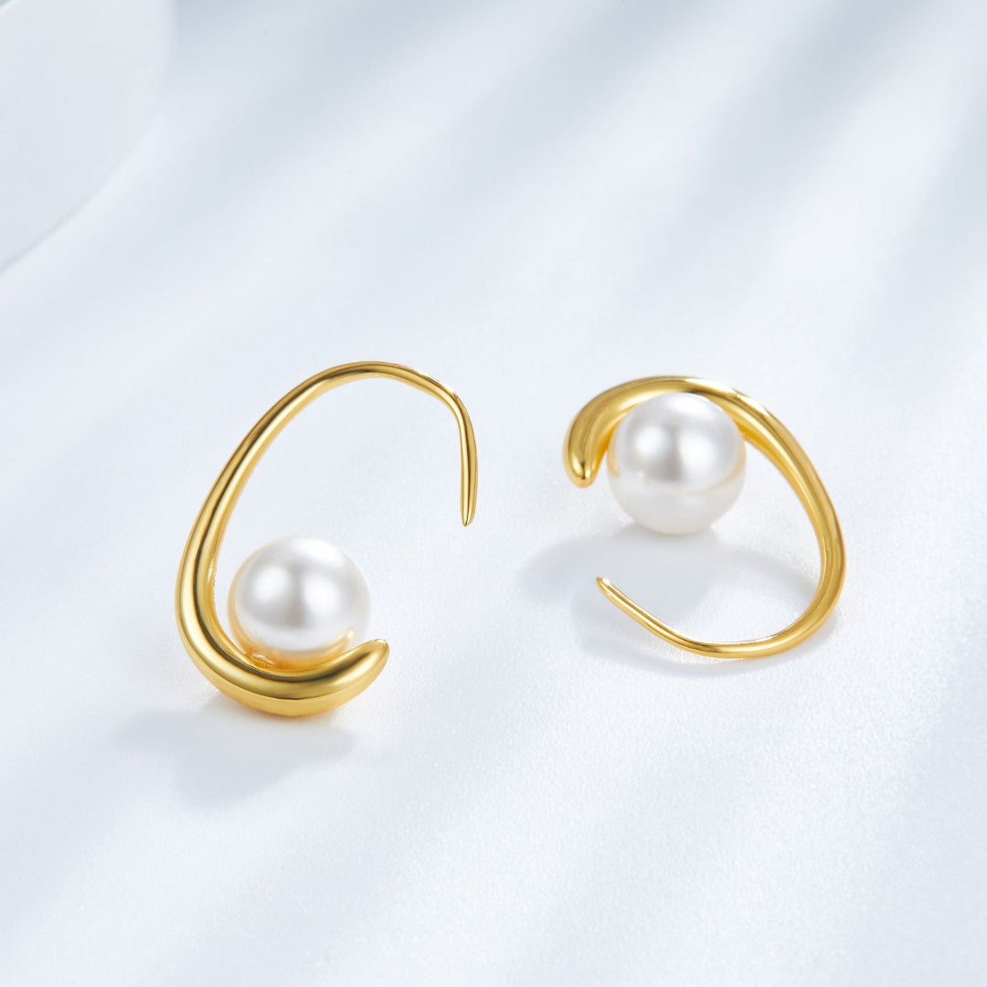 Arc-Earrings-With-Shell-Pearl-By-Yonandole_6