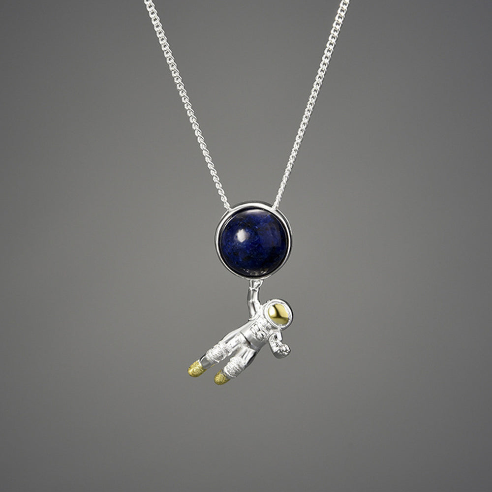 Astronaut-Pendant-By-Yonandole_1