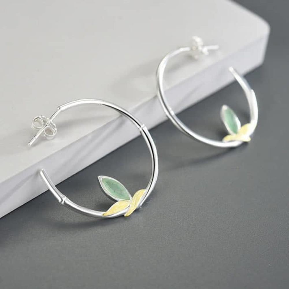 
                  
                    Bamboo-Earrings-With-Aventurine-Leaf-By-Yonandole_3
                  
                