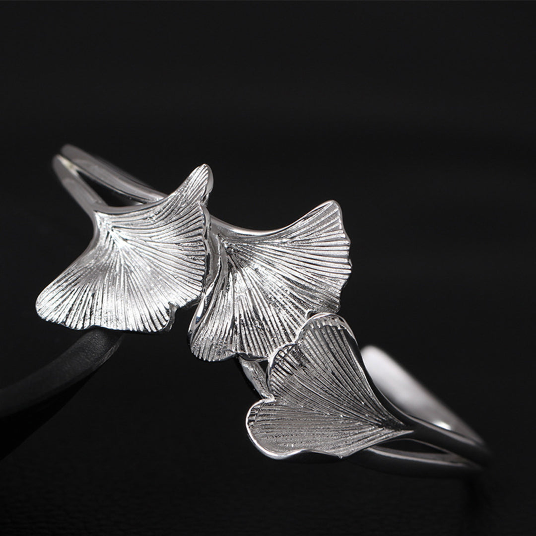 Bangle-With-Three-Ginkgo-Leaves-By-Yonandole_3