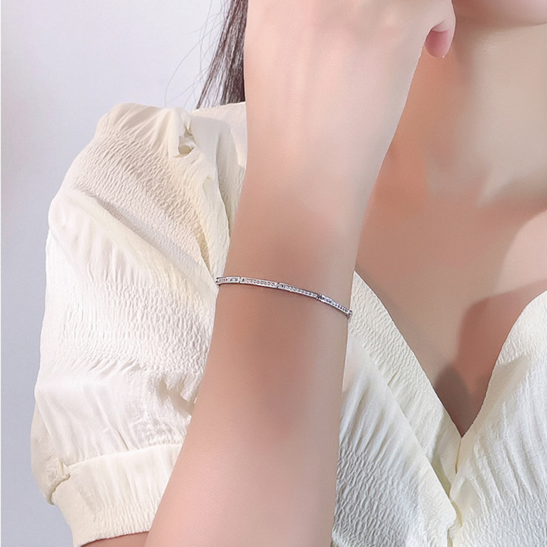 Bracelet-With-Bars-And-Zirconia-By-Yonandole_4